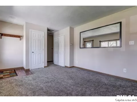 512 E Jackson, Riverton, IL 62561 photo 19