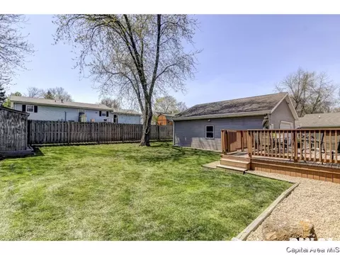 512 E Jackson, Riverton, IL 62561 photo 9