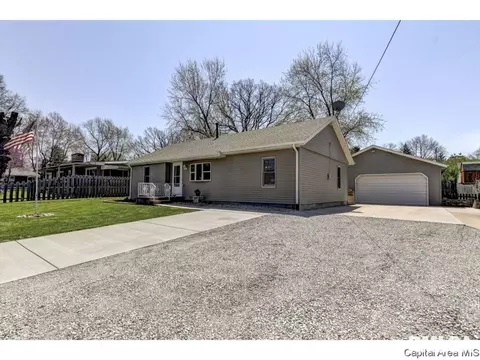 512 E Jackson, Riverton, IL 62561 photo 4