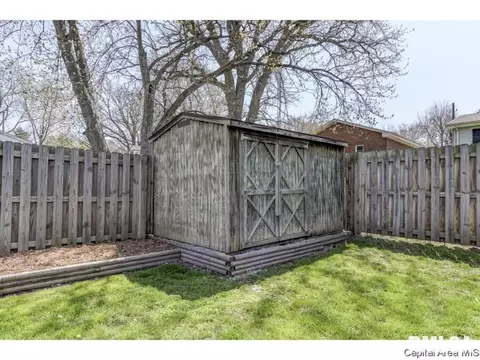 512 E Jackson, Riverton, IL 62561 photo 11