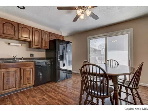 512 E Jackson, Riverton, IL 62561 photo 20