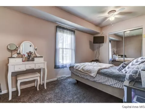 512 E Jackson, Riverton, IL 62561 photo 28