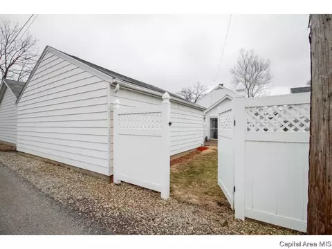2329 S 9th St, Springfield, IL 62703 photo 21