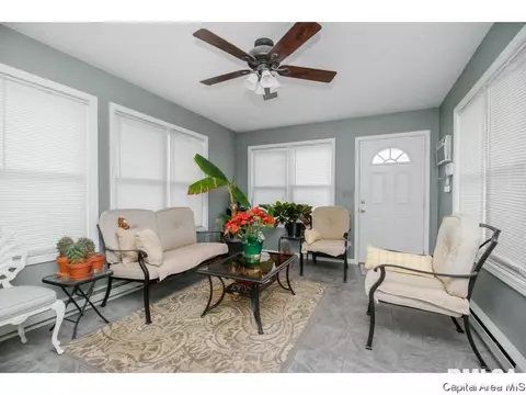 2329 S 9th St, Springfield, IL 62703 photo 5