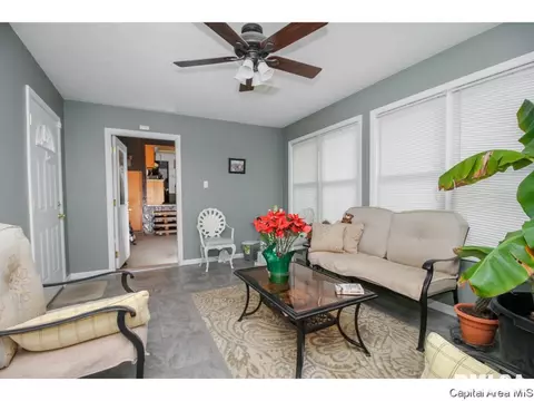 2329 S 9th St, Springfield, IL 62703 photo 6