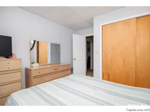2329 S 9th St, Springfield, IL 62703 photo 17
