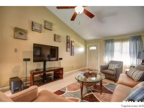 3335 Rawlings Dr, Springfield, IL 62704 photo 8