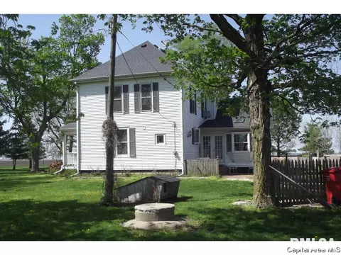 10254 Davis St, Tallula, IL 62688 photo 10