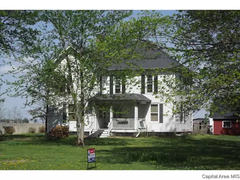 10254 Davis St, Tallula, IL 62688 photo 1
