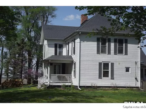 10254 Davis St, Tallula, IL 62688 photo 4