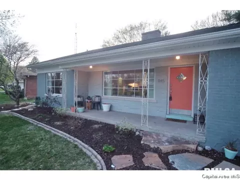 945 Greenview Dr, Springfield, IL 62704 photo 2
