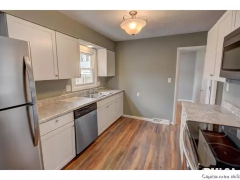 1808 N Wolfe St, Springfield, IL 62702 photo 8