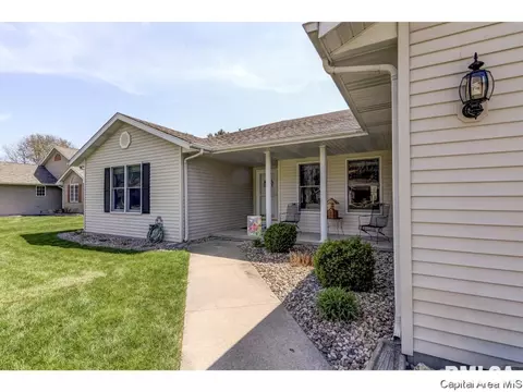 1112 Harmony Ct, Springfield, IL 62703 photo 2