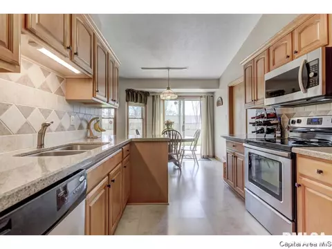 1112 Harmony Ct, Springfield, IL 62703 photo 12