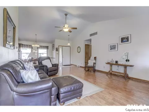 1112 Harmony Ct, Springfield, IL 62703 photo 7