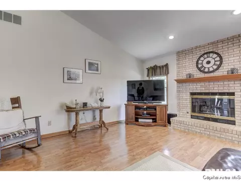 1112 Harmony Ct, Springfield, IL 62703 photo 4