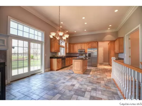 4601 Blackwolf Rd, Springfield, IL 62711 photo 9