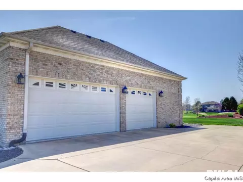 4601 Blackwolf Rd, Springfield, IL 62711 photo 2