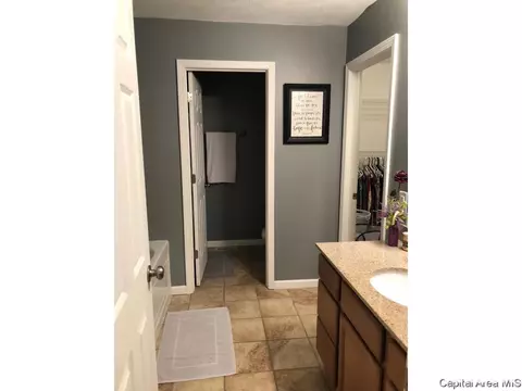 603 N Main St, Athens, IL 62613 photo 14