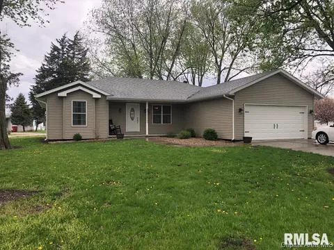 603 N Main St, Athens, IL 62613 photo 1