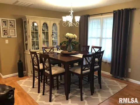 603 N Main St, Athens, IL 62613 photo 3