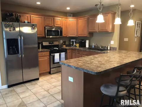 603 N Main St, Athens, IL 62613 photo 6