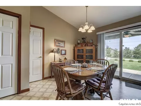 6320 Hayley Ct, Springfield, IL 62712 photo 15