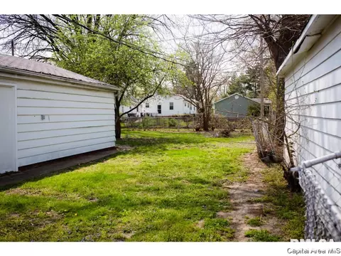 3239 S 6th St, Springfield, IL 62703 photo 16