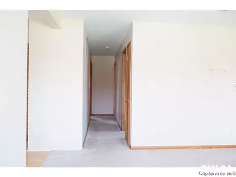 3239 S 6th St, Springfield, IL 62703 photo 8