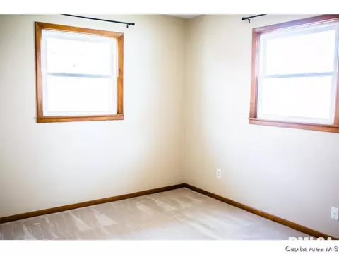 3239 S 6th St, Springfield, IL 62703 photo 11