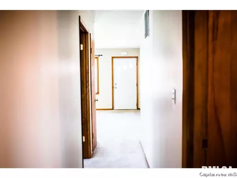 3239 S 6th St, Springfield, IL 62703 photo 9
