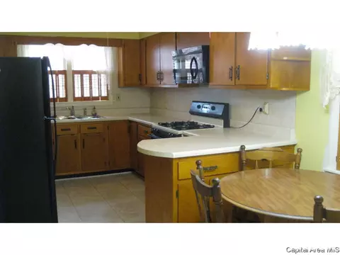 2309 S Walnut, Springfield, IL 62704 photo 4