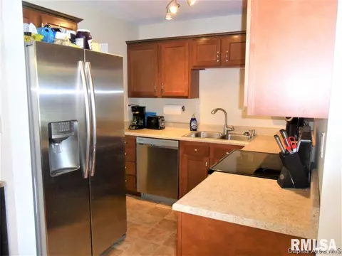 33 Calland Dr, Springfield, IL 62704 photo 6