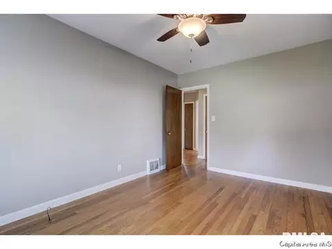 2005 N 6th St, Springfield, IL 62702 photo 17