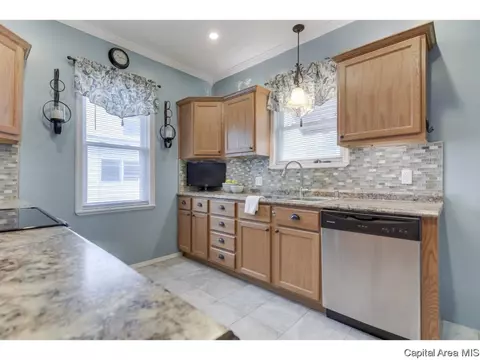 1441 N 3rd St, Springfield, IL 62702 photo 11
