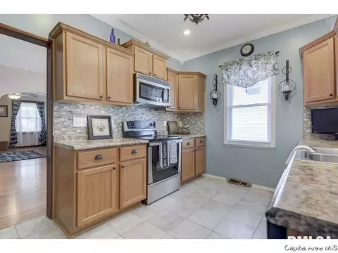 1441 N 3rd St, Springfield, IL 62702 photo 12