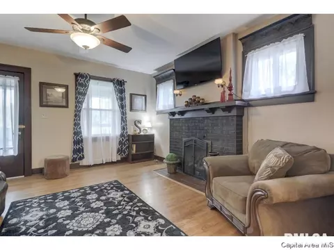 1441 N 3rd St, Springfield, IL 62702 photo 5