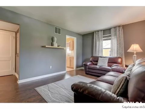 2804 S Fillmore St, Springfield, IL 62704 photo 3