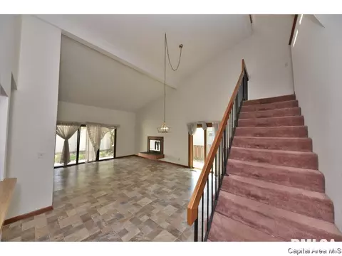 87 Country Pl, Springfield, IL 62703 photo 5