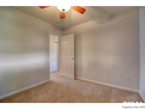 2800 Warrior Blvd, Springfield, IL 62712 photo 14