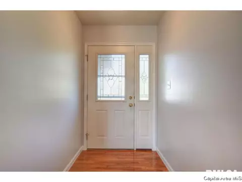 2800 Warrior Blvd, Springfield, IL 62712 photo 2