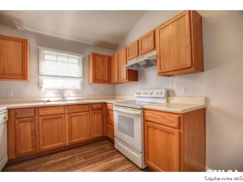 2800 Warrior Blvd, Springfield, IL 62712 photo 10