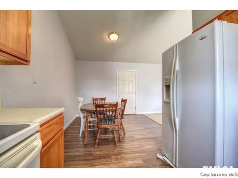 2800 Warrior Blvd, Springfield, IL 62712 photo 8