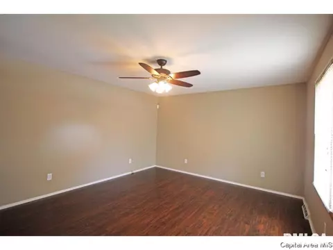 189 Archer Ave, Springfield, IL 62704 photo 3