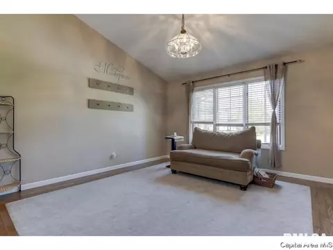 3920 Greenfield, Springfield, IL 62704 photo 4