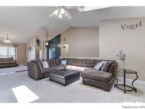 3920 Greenfield, Springfield, IL 62704 photo 5