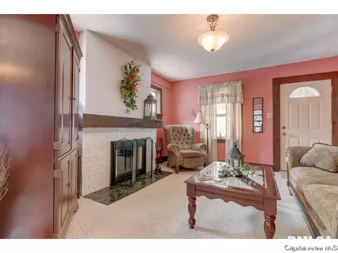 2028 S Pasfield St, Springfield, IL 62704 photo 2