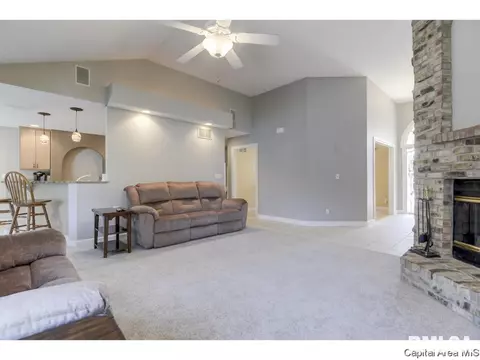 7308 Piper Glen Dr, Springfield, IL 62711 photo 9