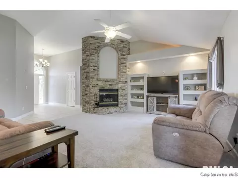 7308 Piper Glen Dr, Springfield, IL 62711 photo 7