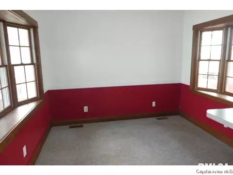 220 N Street St, Weldon, IL 61882 photo 6